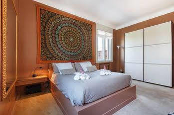 Suitelowcost - San Babila Duomo Hotel