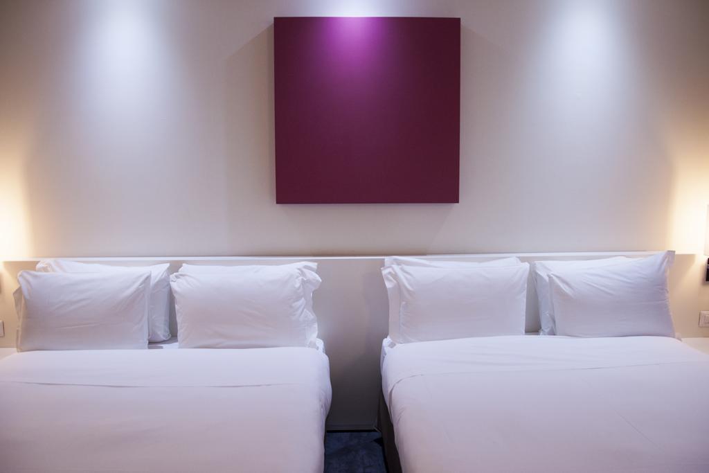 Ih Lorenteggio Hotel 4*