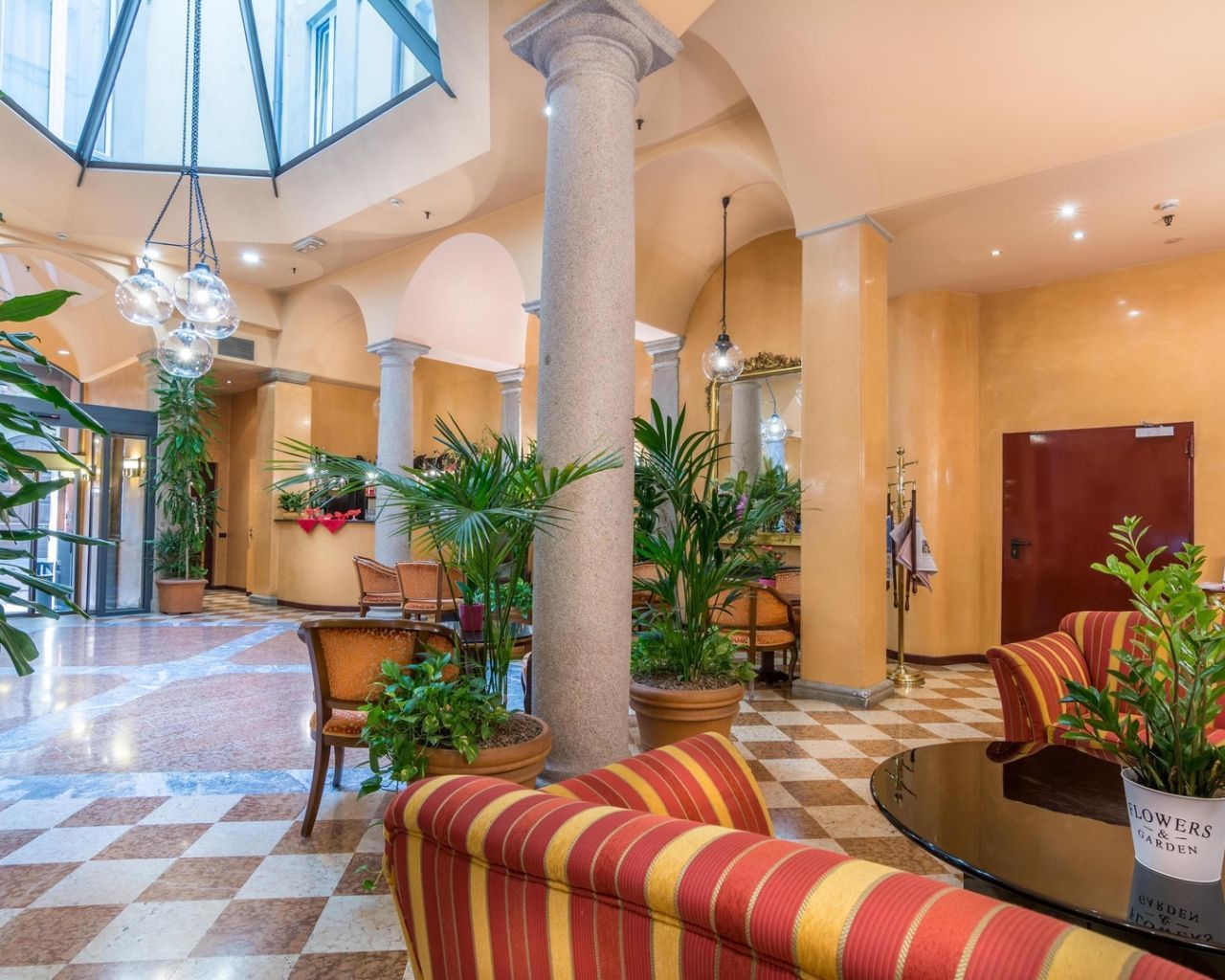 Hotel Regina Milan
