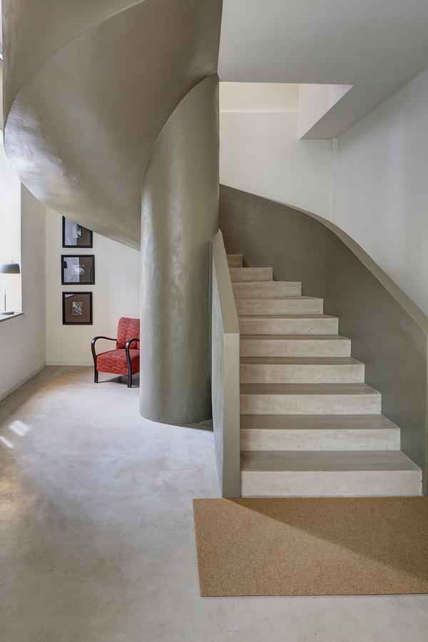 T7 Guest house *