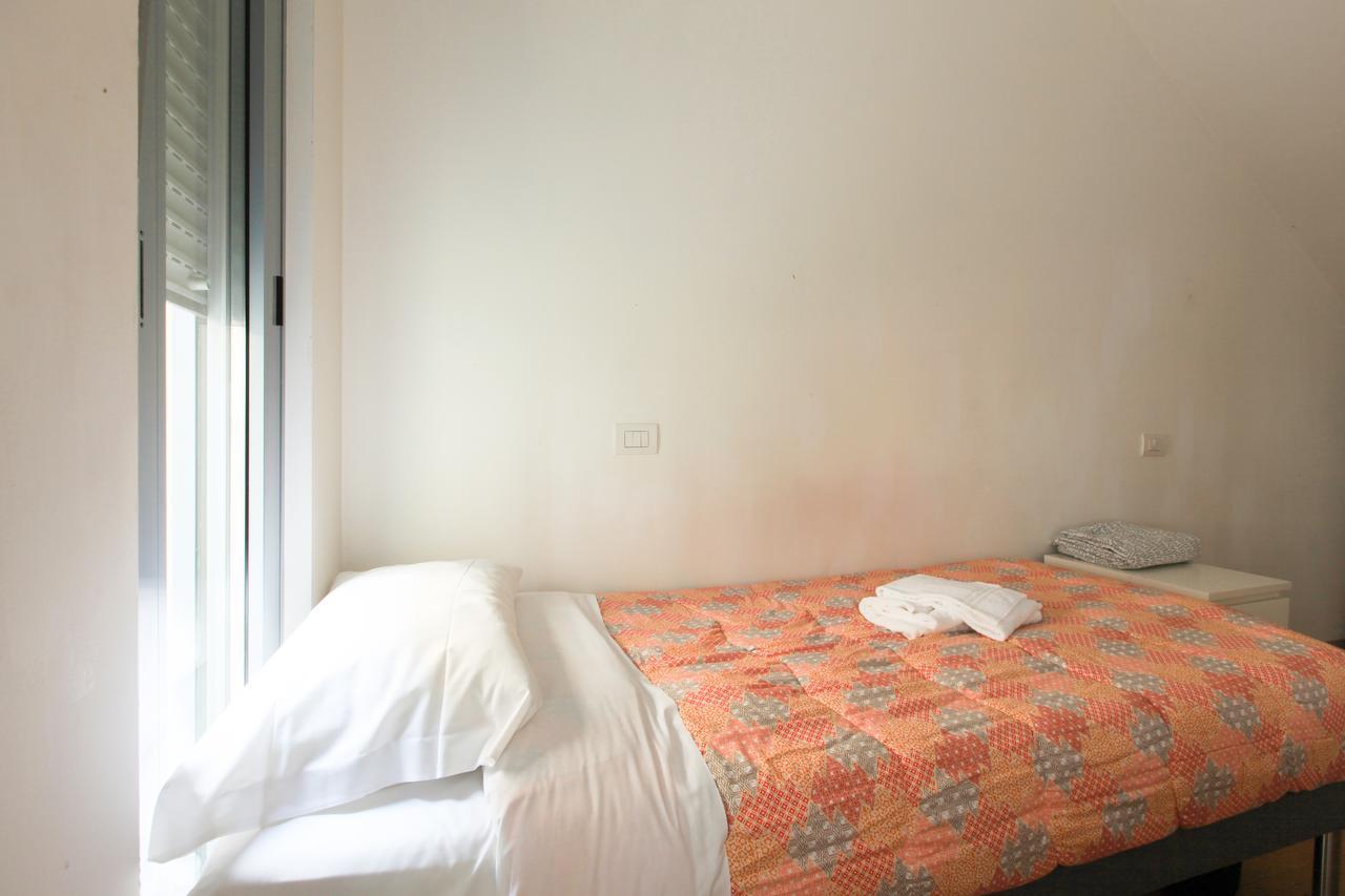 Guest house Red Line Division Milan