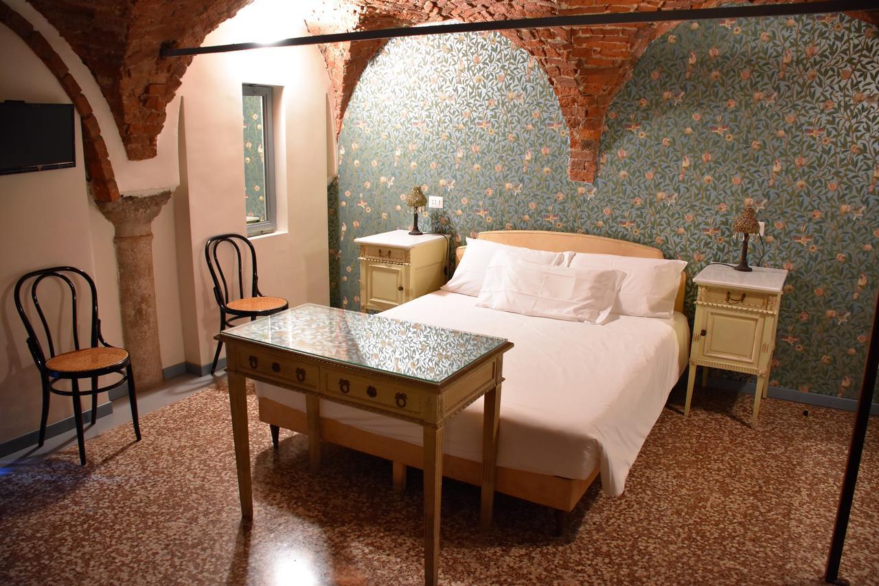 Ca' Monteggia Guest house 2*