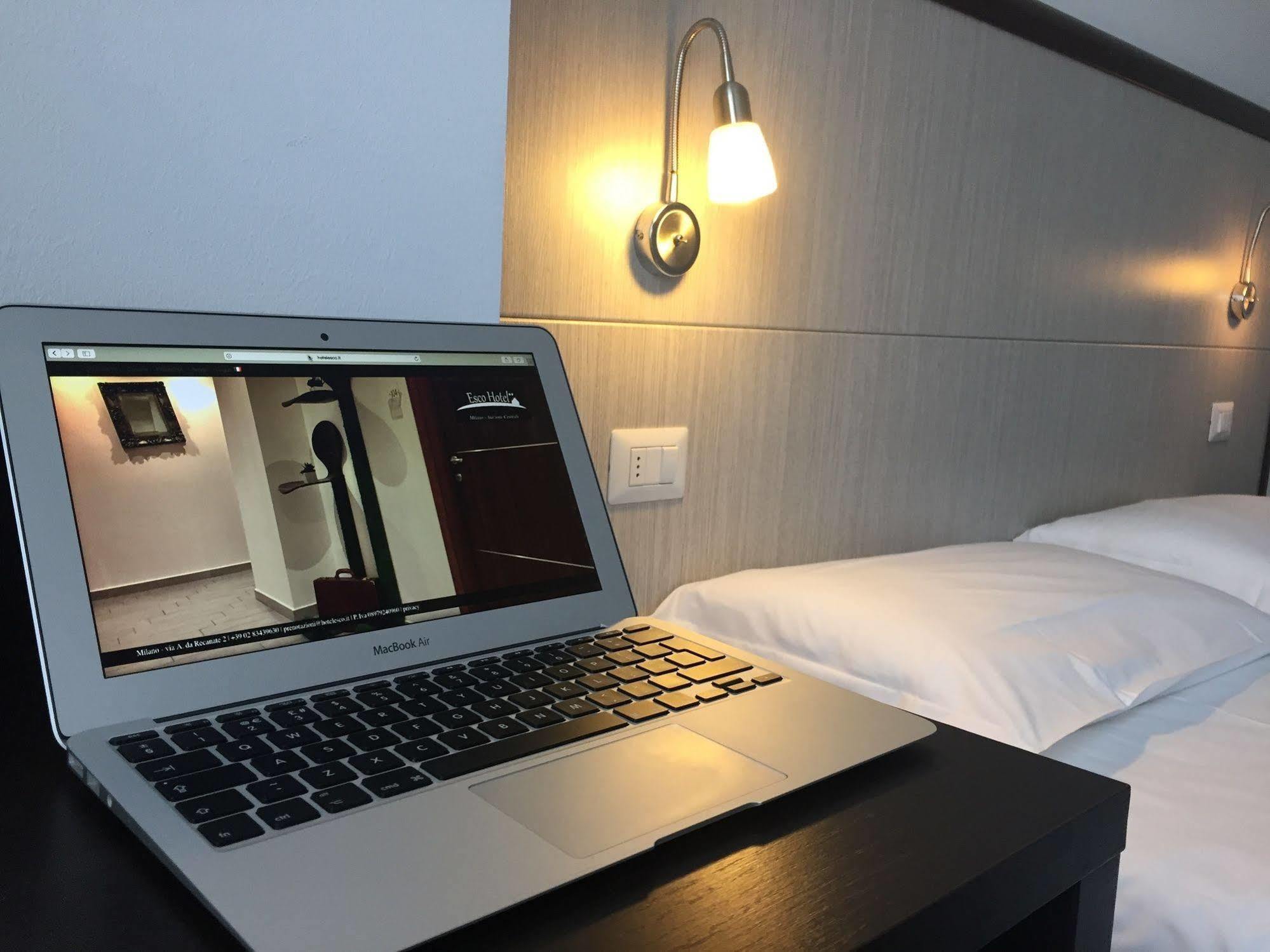 Av Hotel Milão