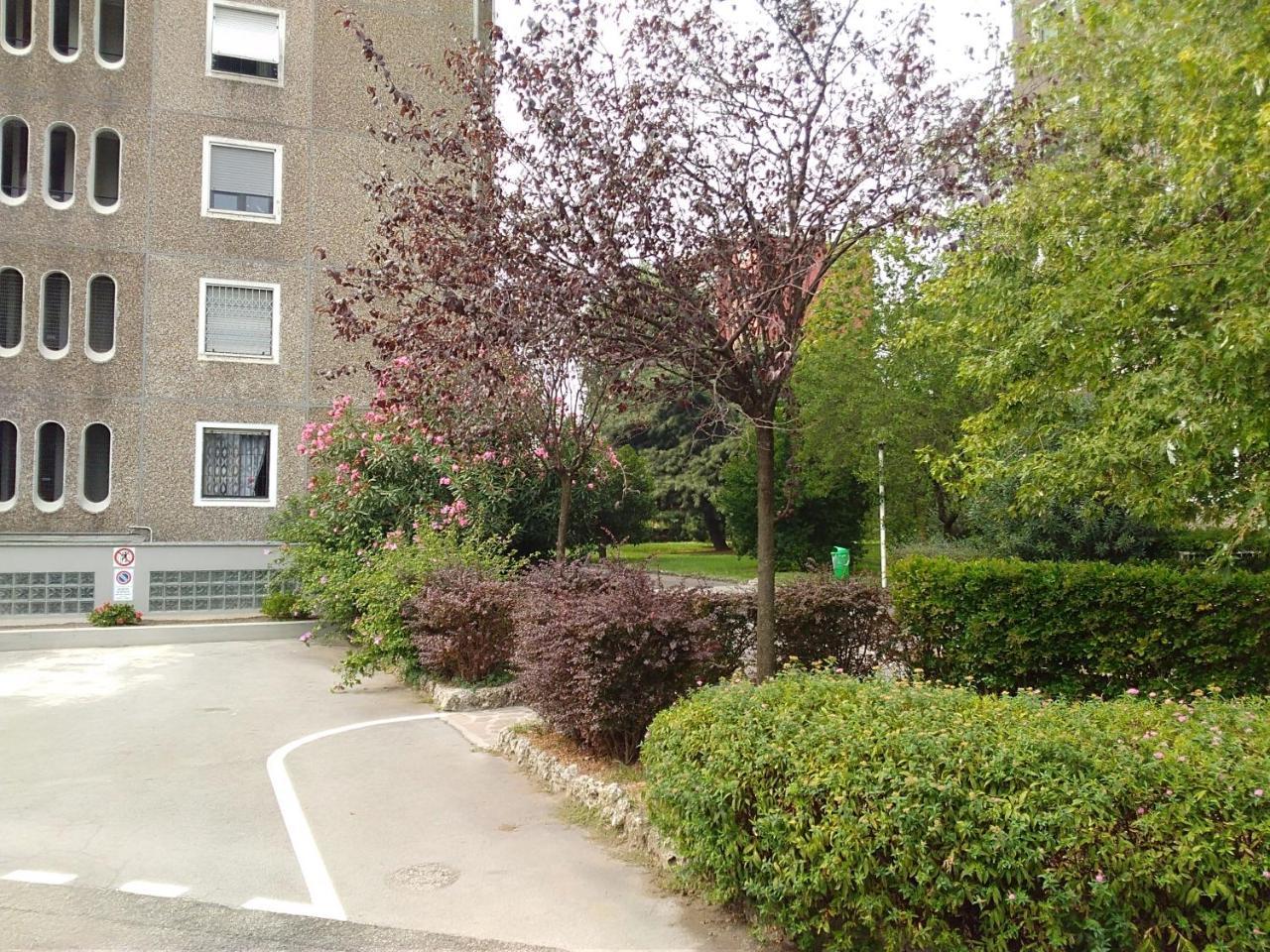 Kibilu - Via Borsa Milan