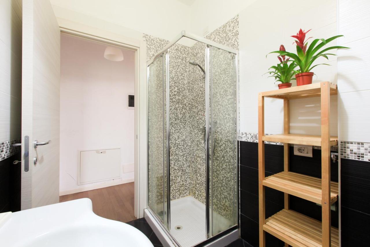 Guest house Red Line Division Milan