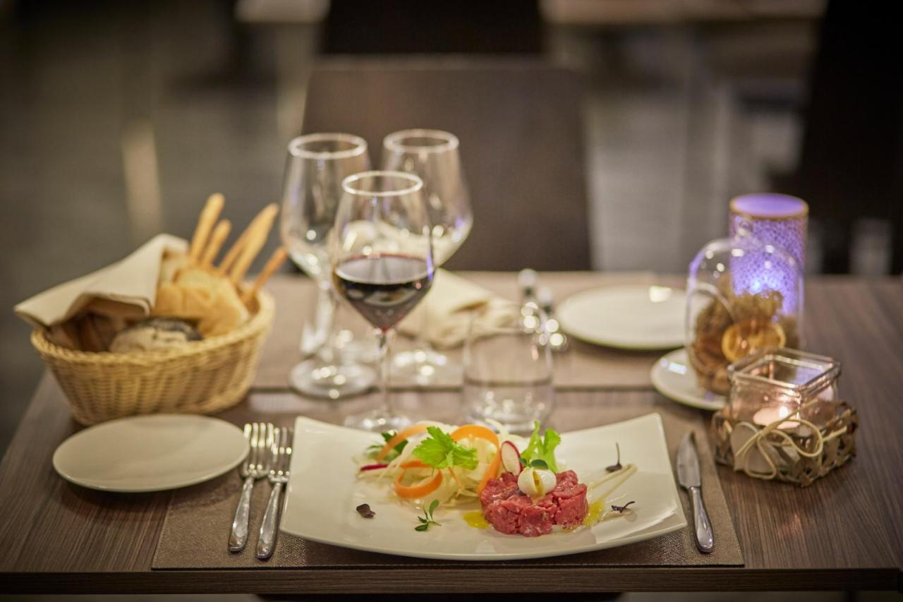 Ih Lorenteggio Hotel 4*
