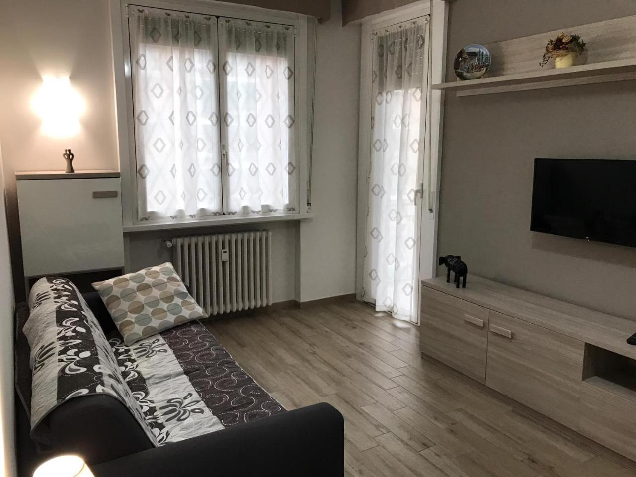 Lorenteggio Apartment *