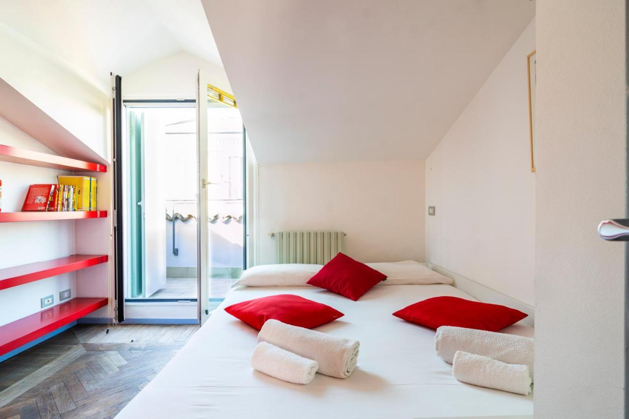 Apartment Ticinese Milan