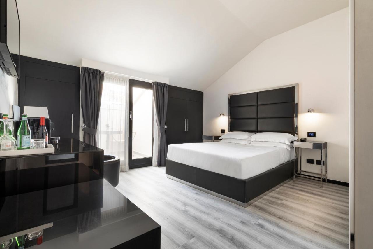 Lhp Napoleon Hotel 4*
