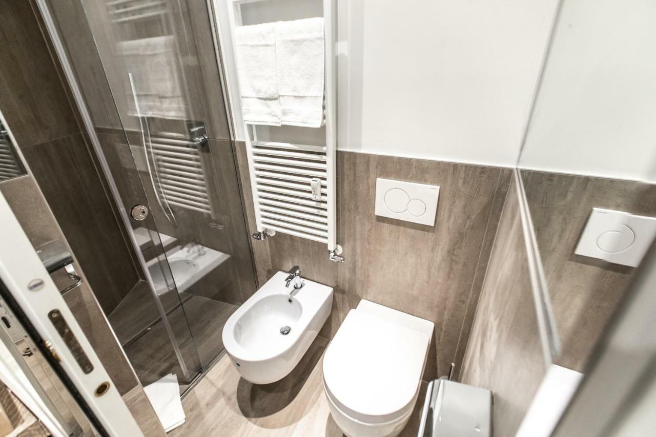 Duomo View Design Studio R&r Apartment Milan