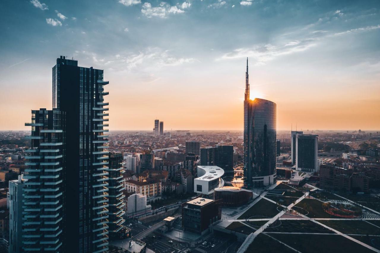 Exclusive 3 Bedrooms Near Duomo Apartment Milan