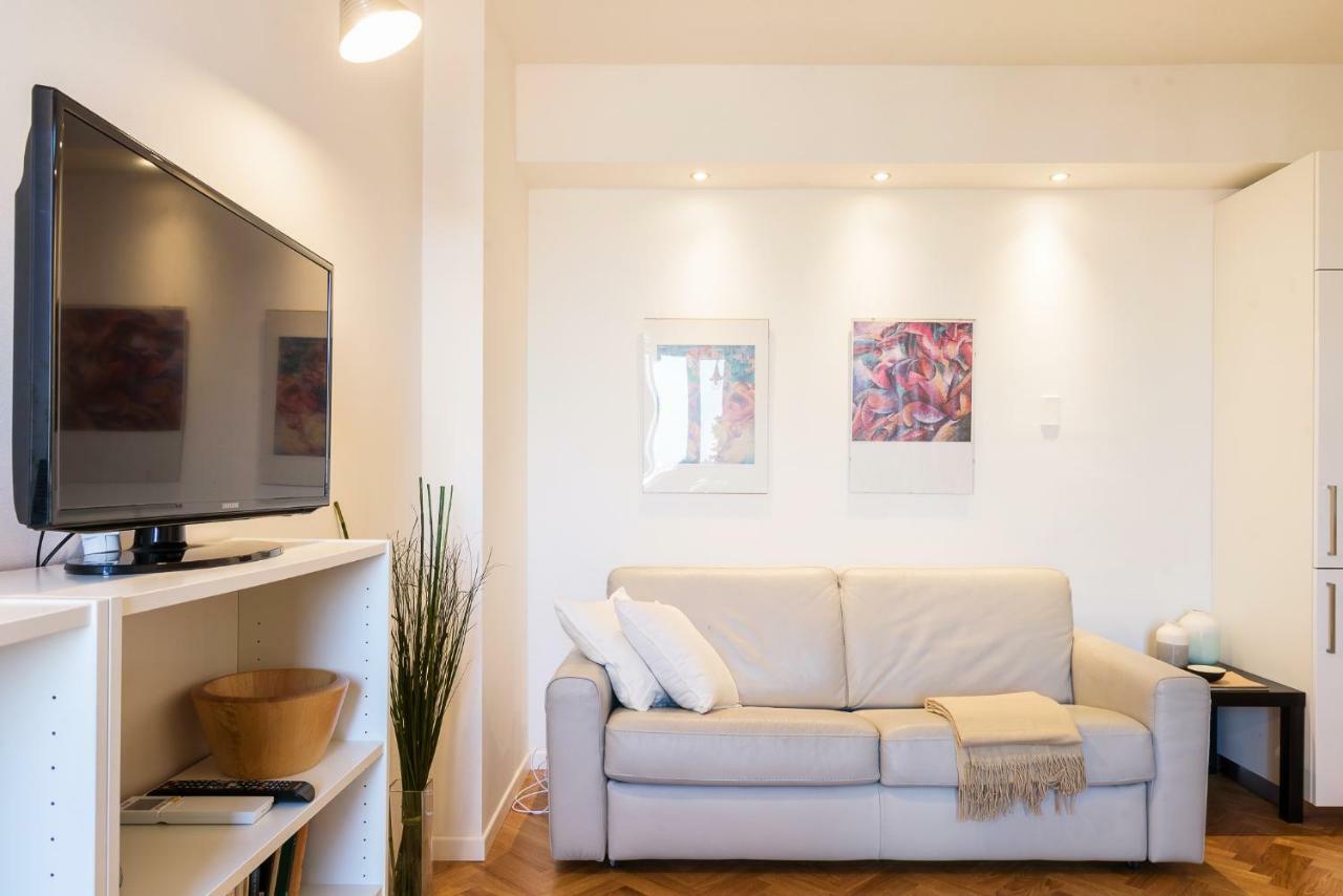 Joivy Homey 1-bed With View Near Citylife * Milão