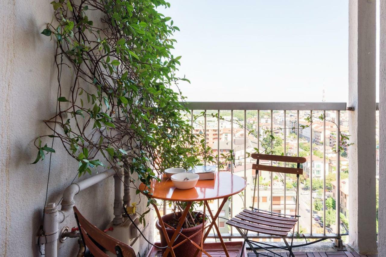 Apartamento Joivy Homey 1-bed With View Near Citylife Milão