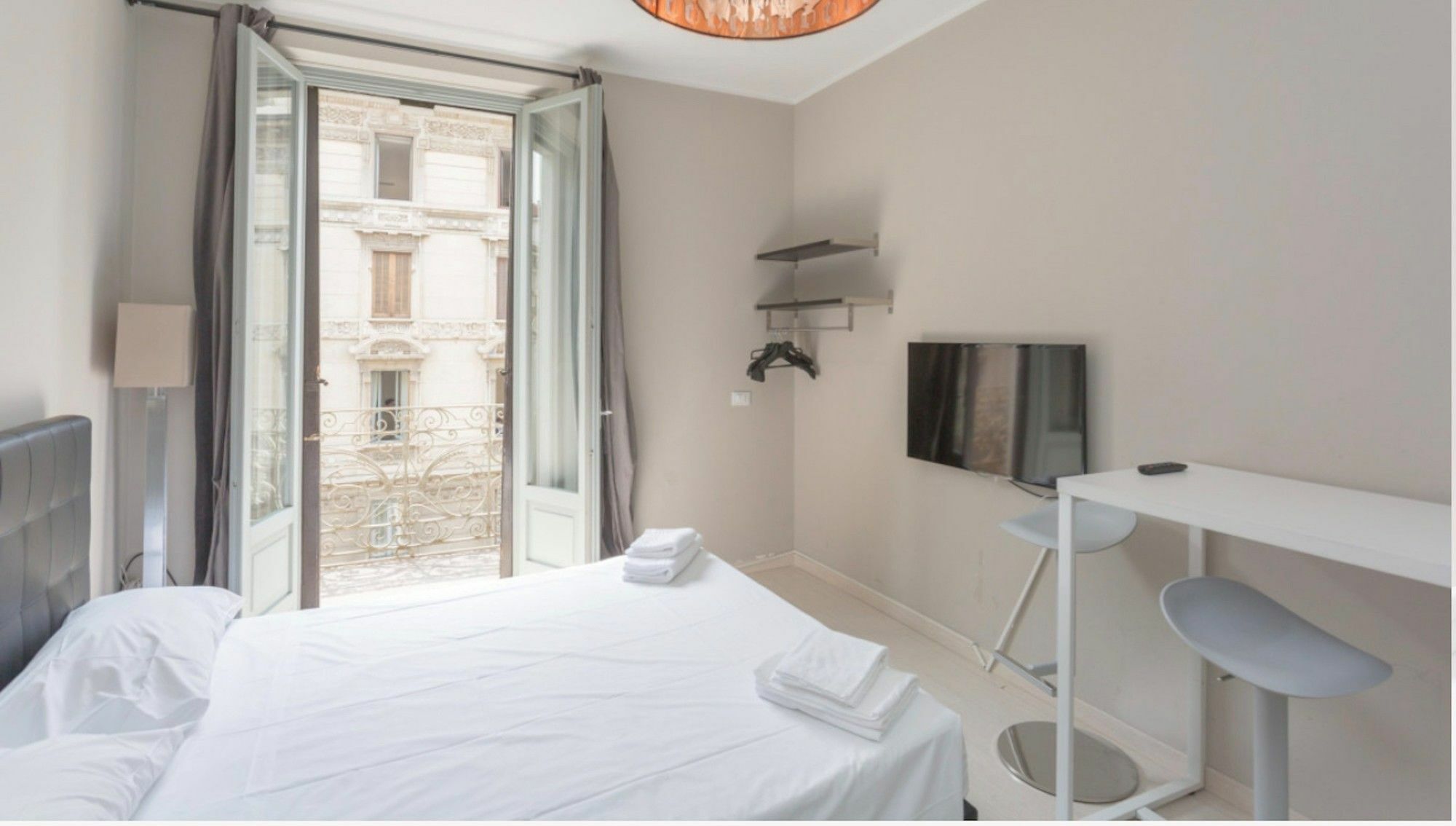 Short Rent Apartment Milan