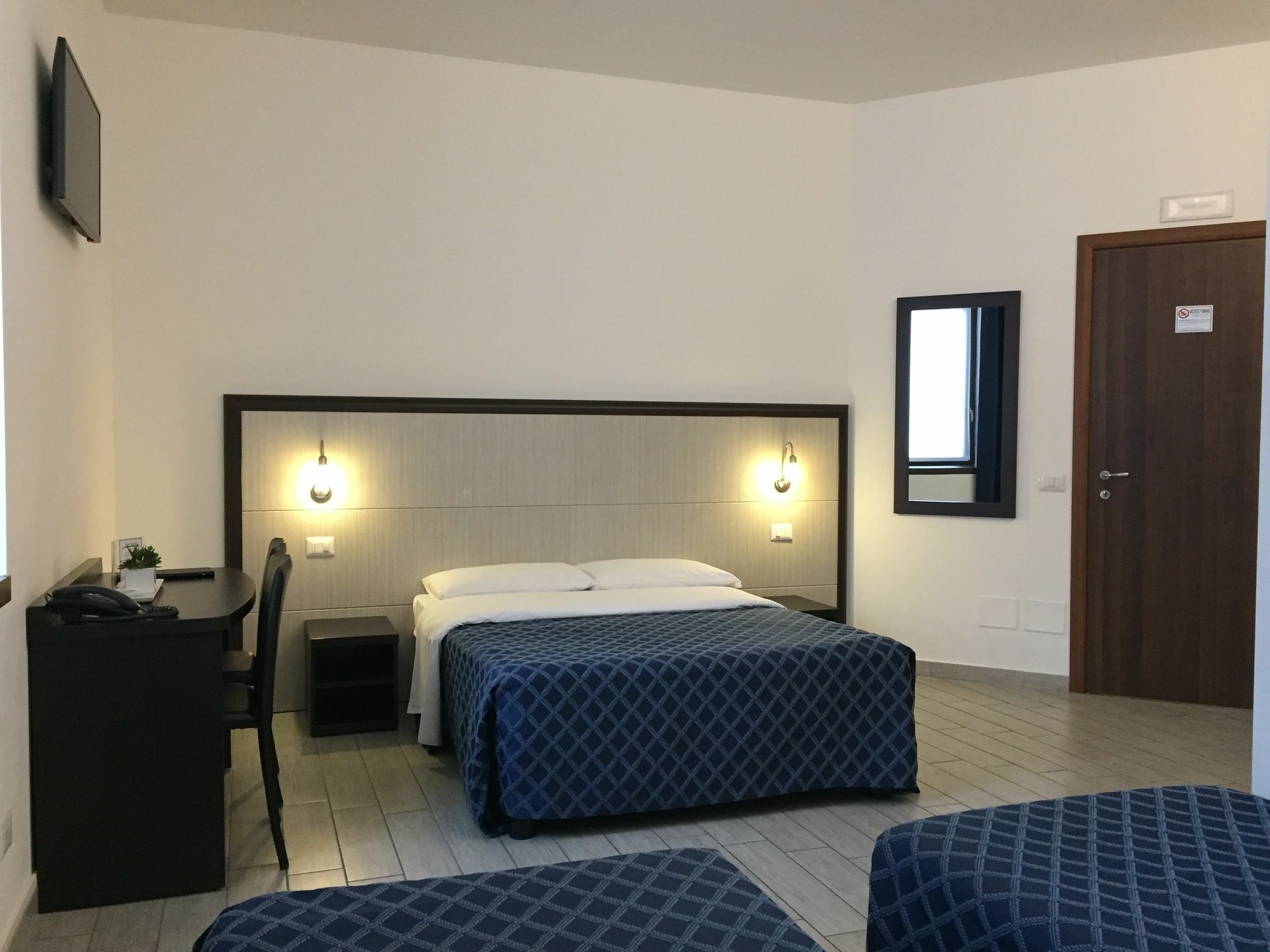 Av Hotel 2*