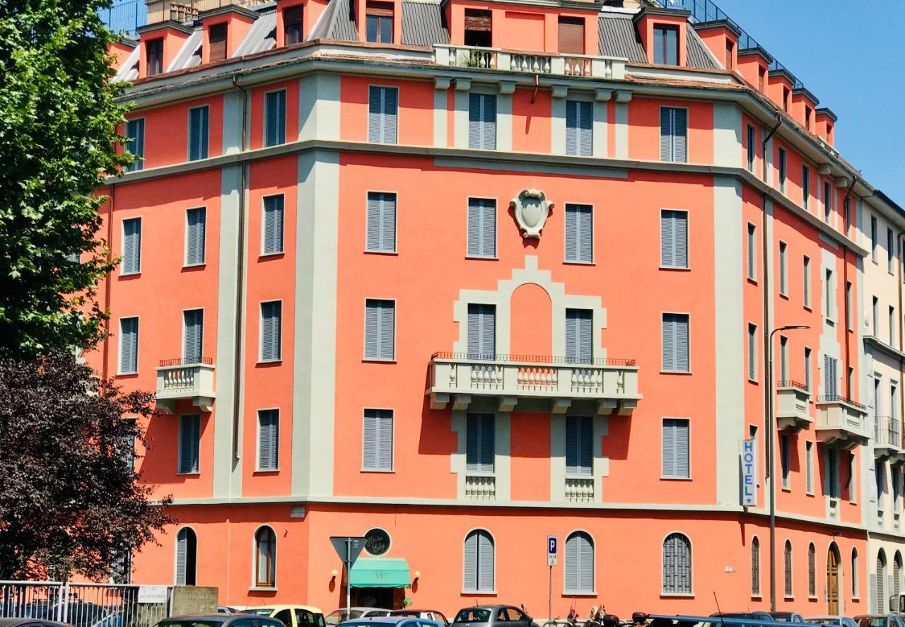 Edy Hotel *