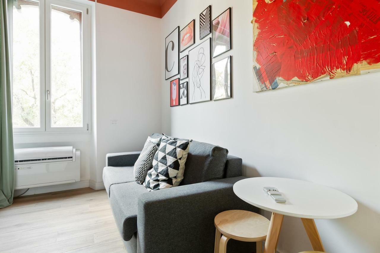 Modern And Cozy In Porta Romana Milan