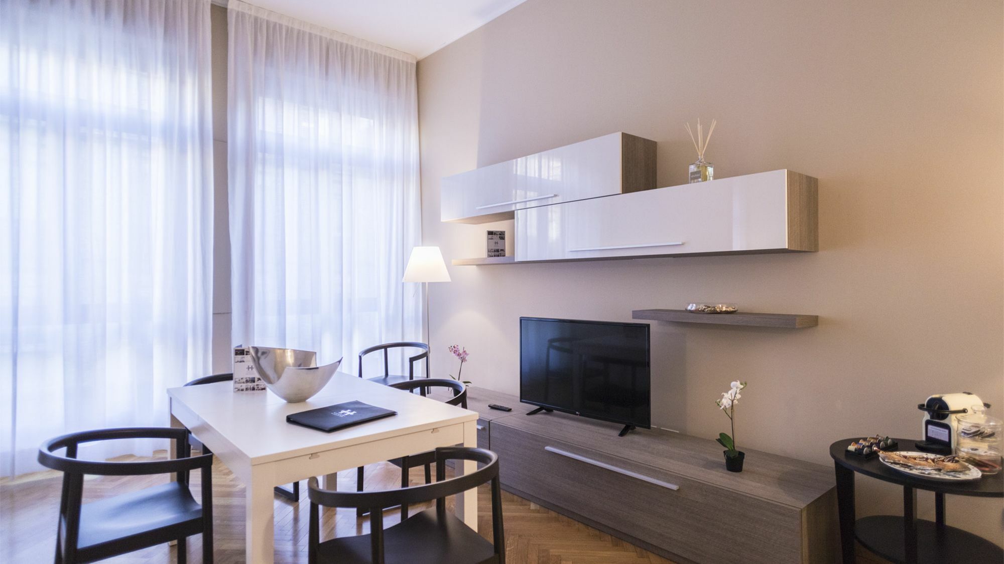 Hemeras Boutique Homes - Design Near Duomo Cathedral Apartment *