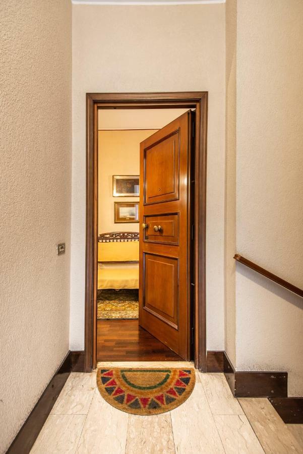 Jacuzzi Apartment
