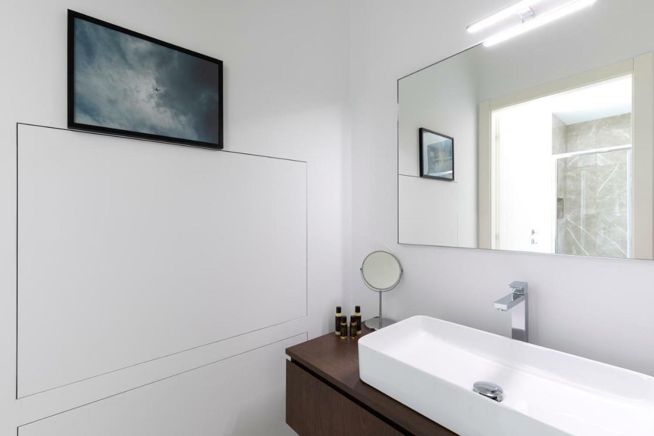 Manzoni Clc * Milano