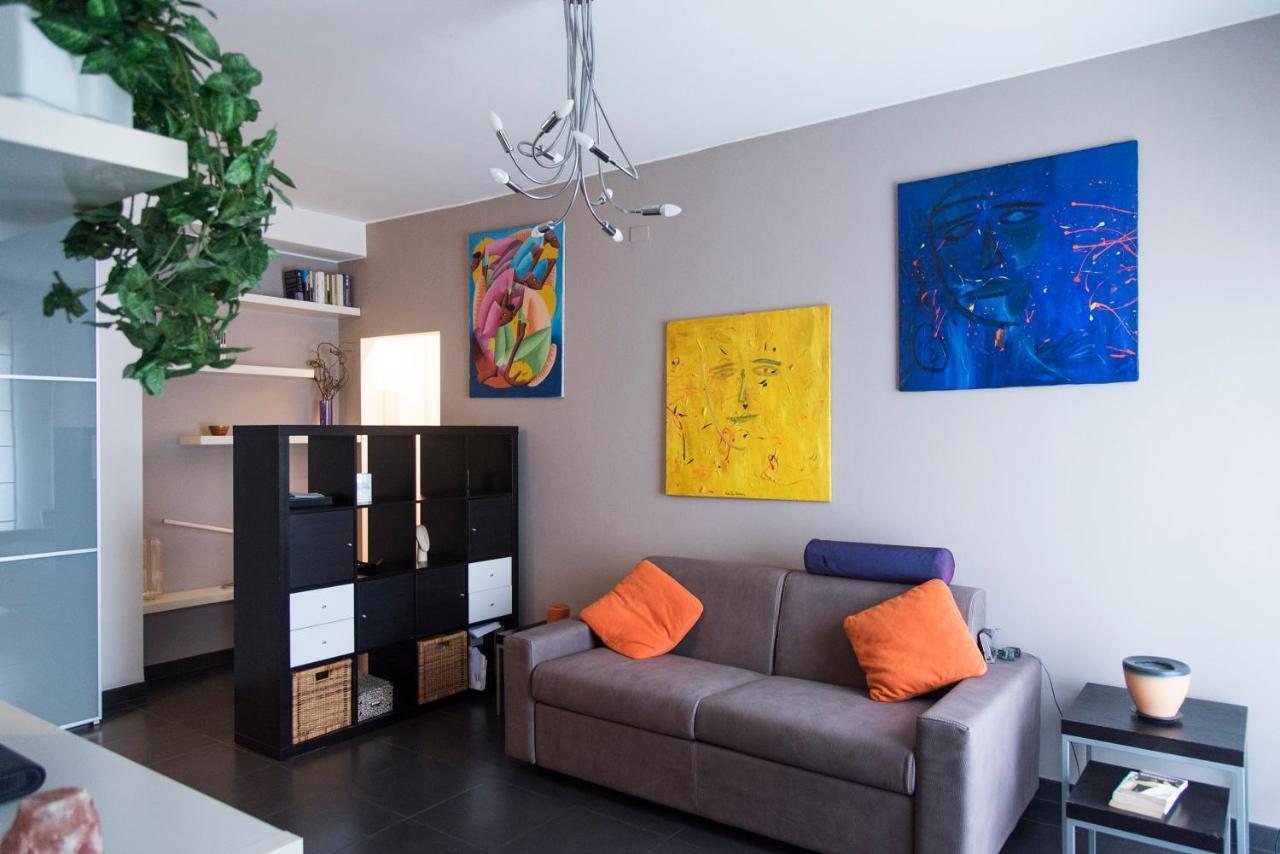 Apartment High Rise Flat Near Metro Stop Milan