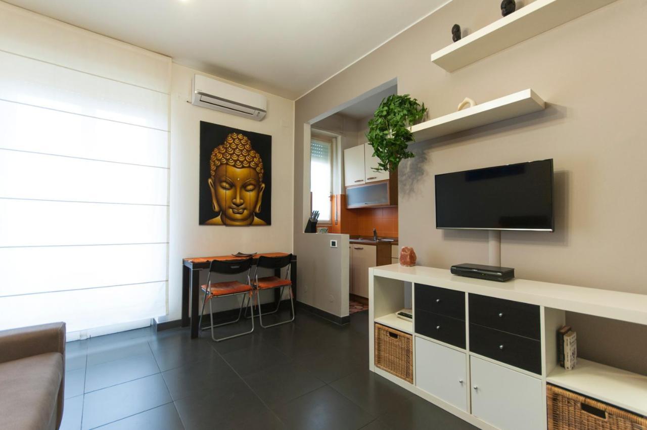 High Rise Flat Near Metro Stop Apartment